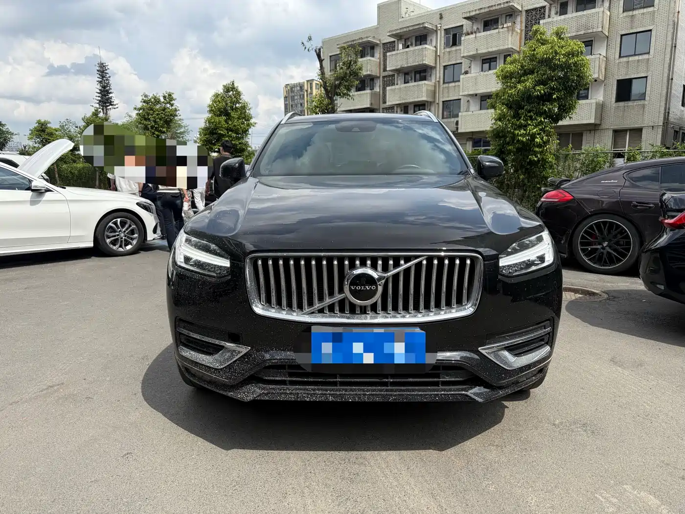 VOLVO XC90
