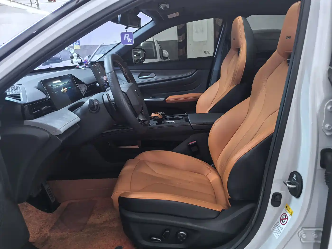 Changan UNI-V 2026 2025 1.5T 500Bar Premium Sport Model