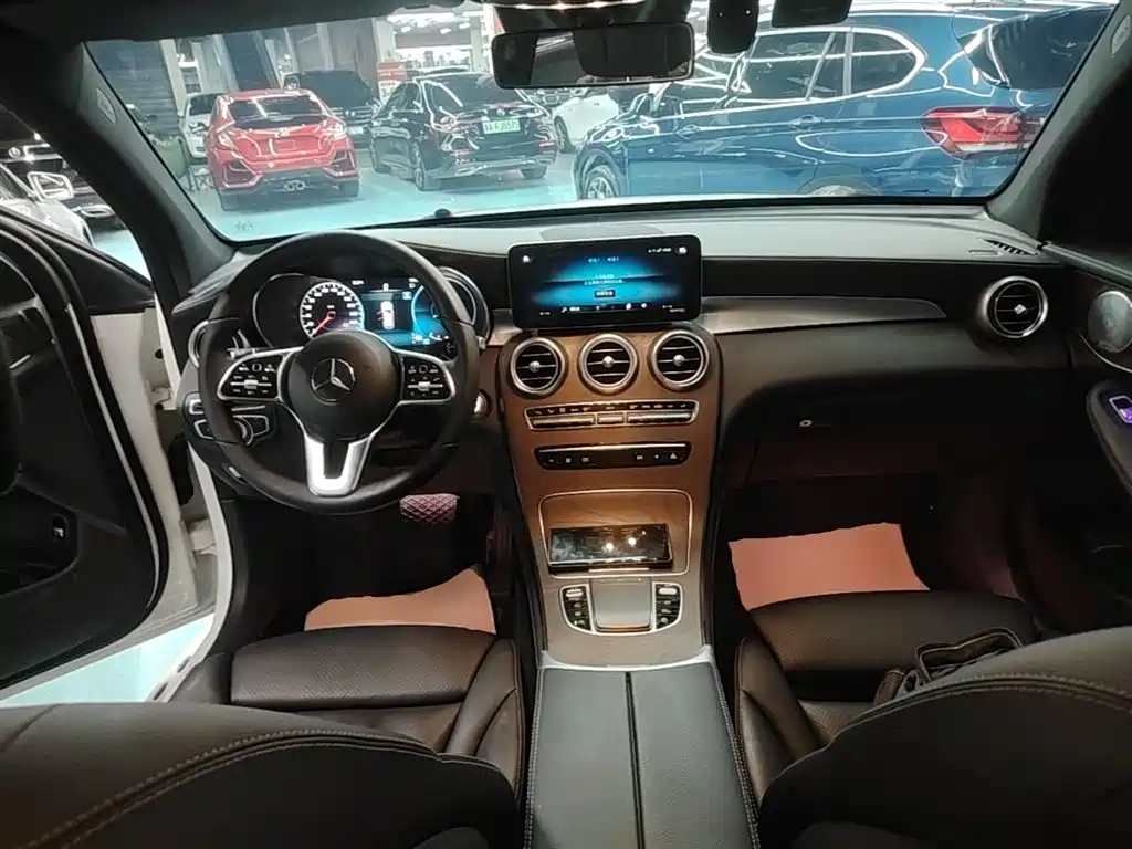 Mercedes-Benz GLC 2020 GLC 300 L 4MATIC Dynamic фото 10