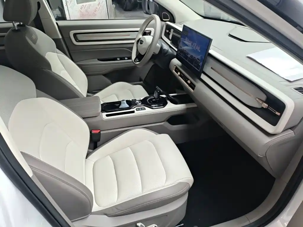 Geely ICON 2025 2026 Chocolate 1.5TD Pure Edition