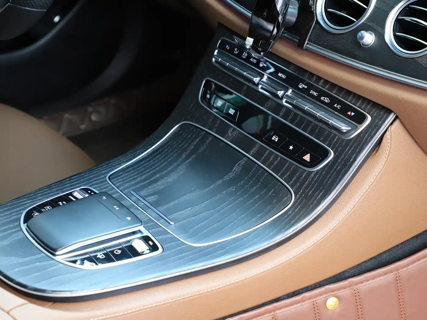 Mercedes-Benz E-Class 2021 Facelift E 300 L Sport Luxury фото 24