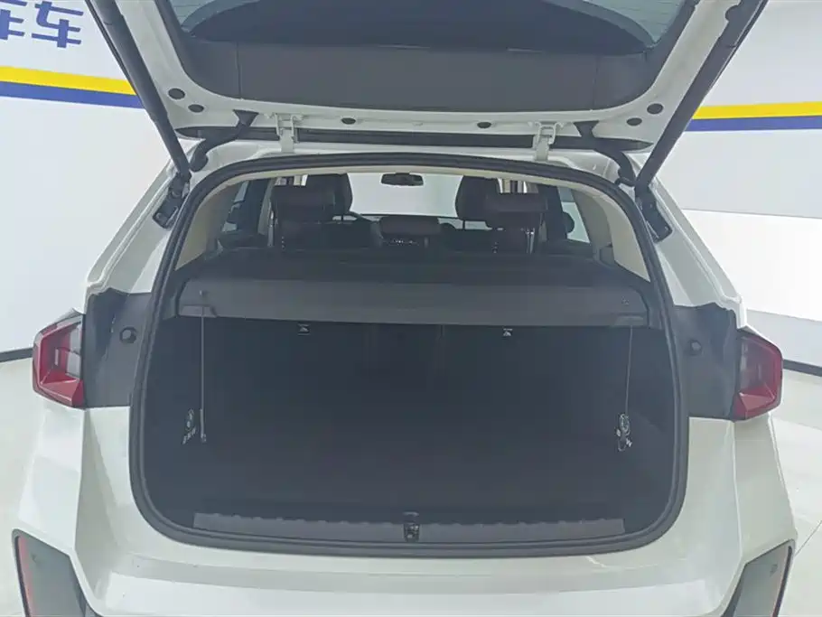 BMW X1 2025 sDrive25Li M Sport Package фото 4