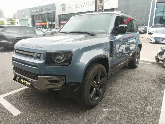 LAND ROVER DEFENDER