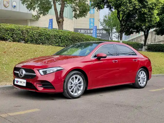 MERCEDES-BENZ A CLASS