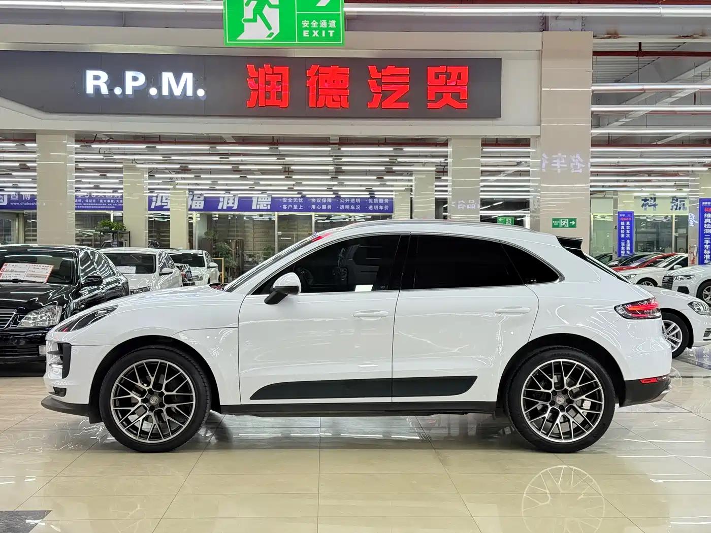 Porsche Macan 2018 Macan 2.0T фото 3