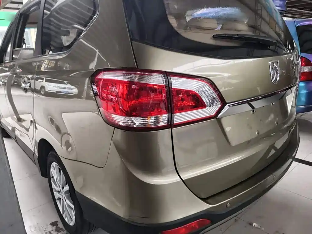 Baojun 730 2015 2014 1.5L Manual Comfort ESP Edition 7-Seater