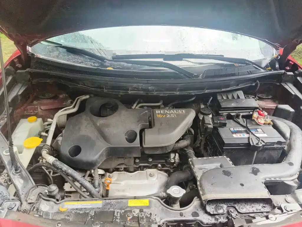 Renault Koleos (Import) 2011 2010 2.5L 2WD Comfort