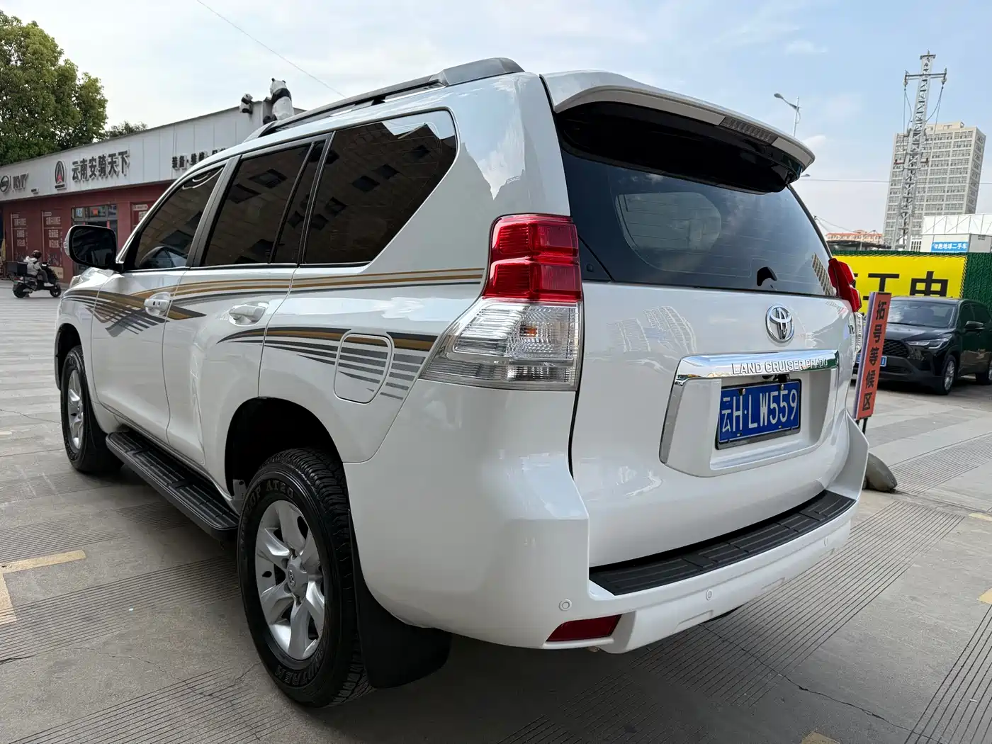 Toyota Prado (Import) 2010 2.7L Automatic Standard фото 3