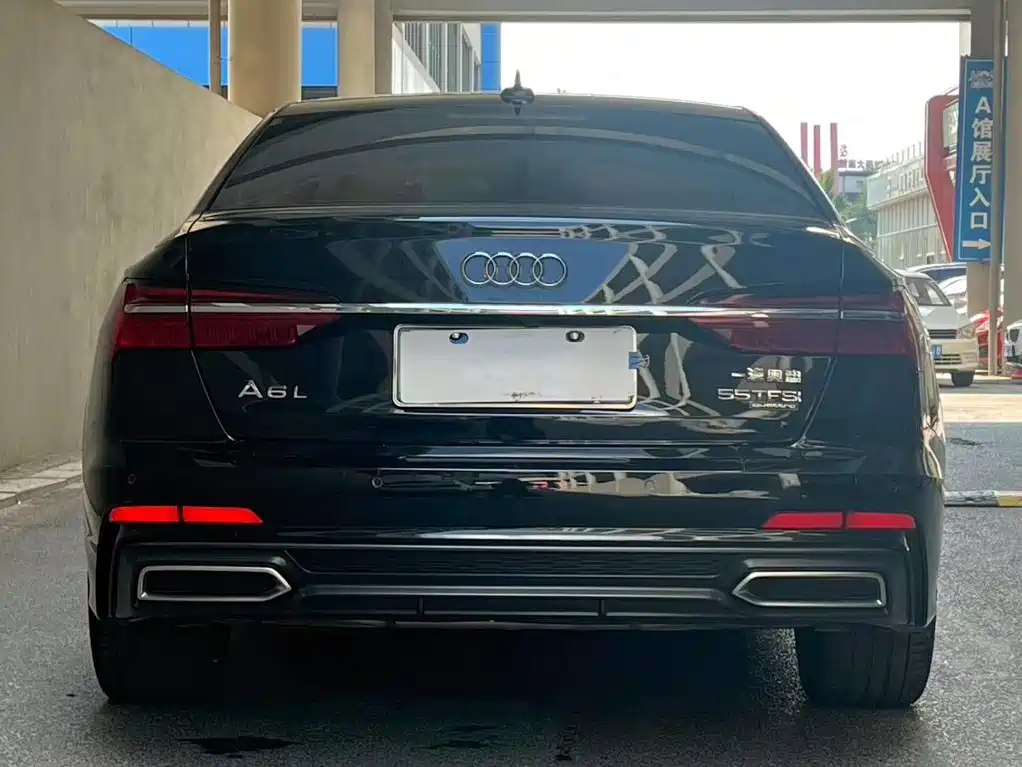 Фото 4 - Audi A6L