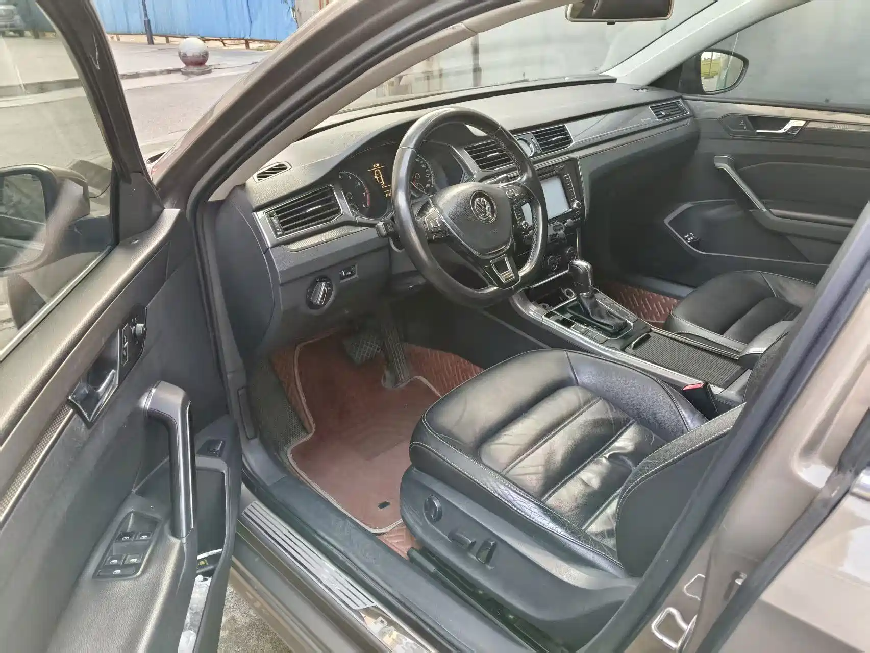 Photo 4 - Volkswagen Passat
