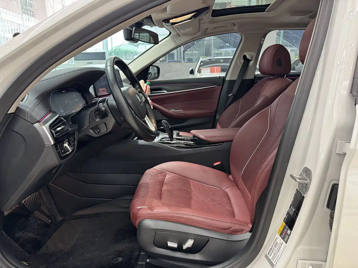BMW 5 Series New Energy 2021 535Le Luxury Package фото 4
