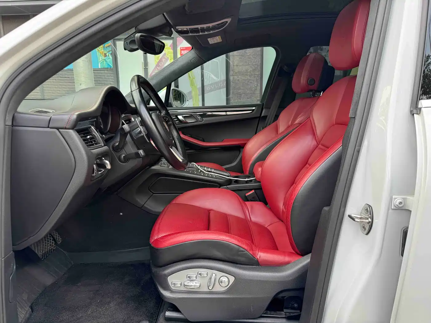 Porsche Macan 2017 Macan Turbo 3.6T фото 6