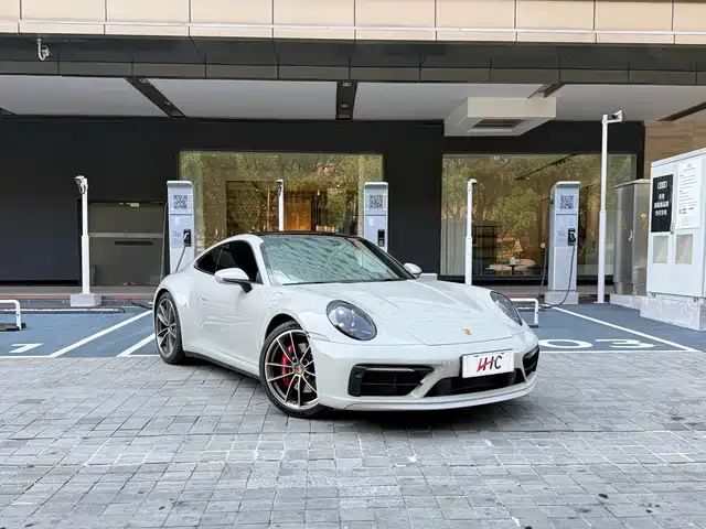 PORSCHE 911