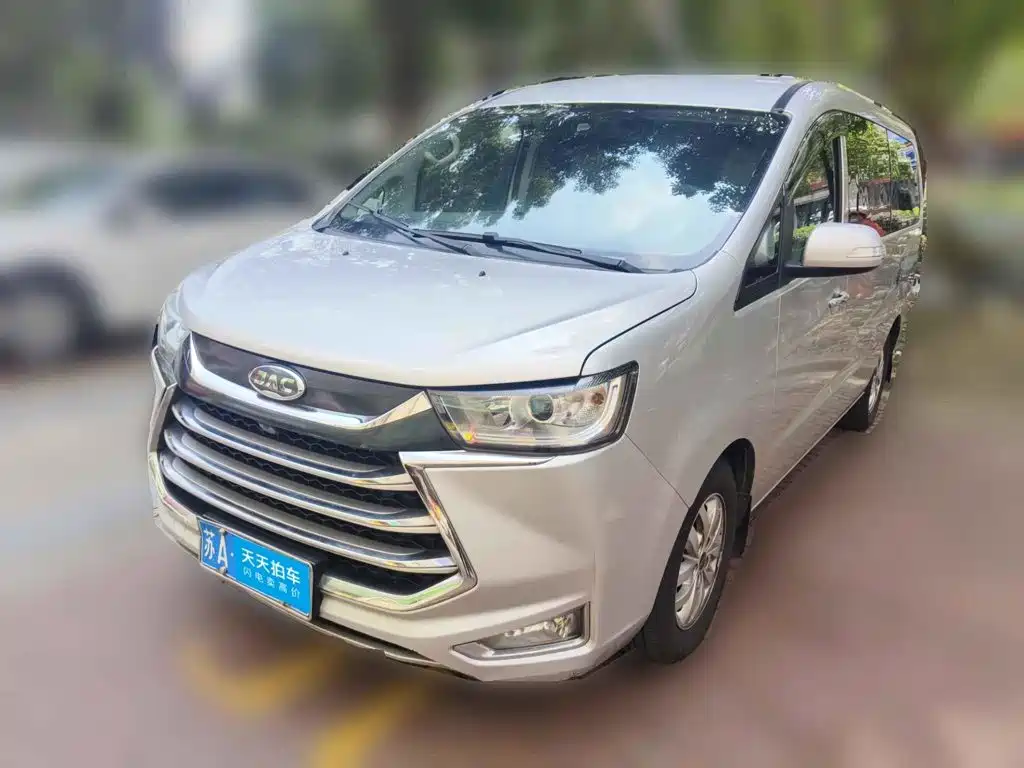Фото 1 - JAC Refine M4