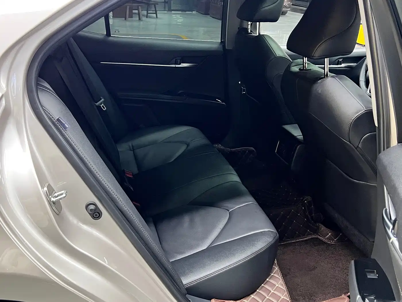 Toyota Camry 2023 2.0G Luxury Edition фото 10