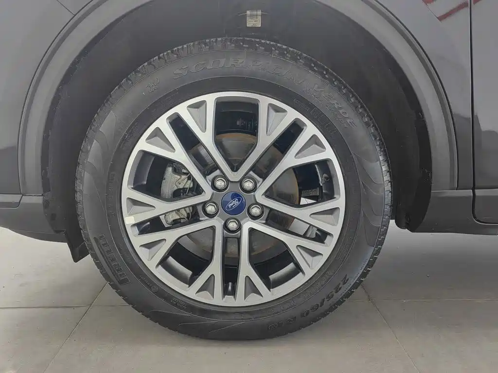 Ford Escape 2023 2020 EcoBoost 245 2WD Premium Edition