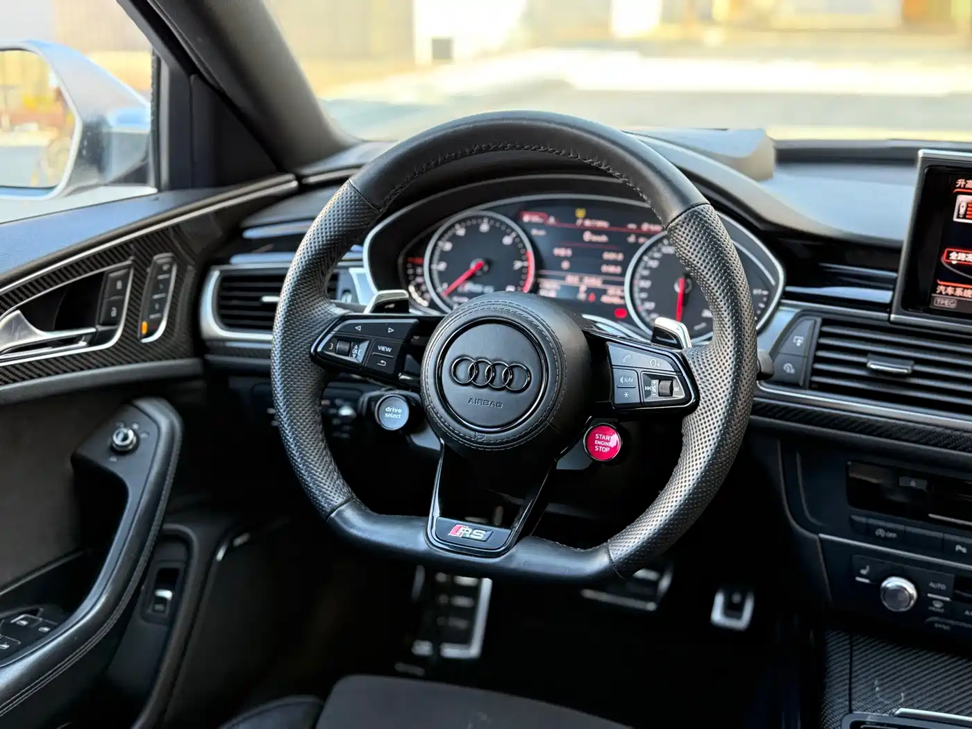 Audi RS 6 2016 RS 6 4.0T Avant фото 13