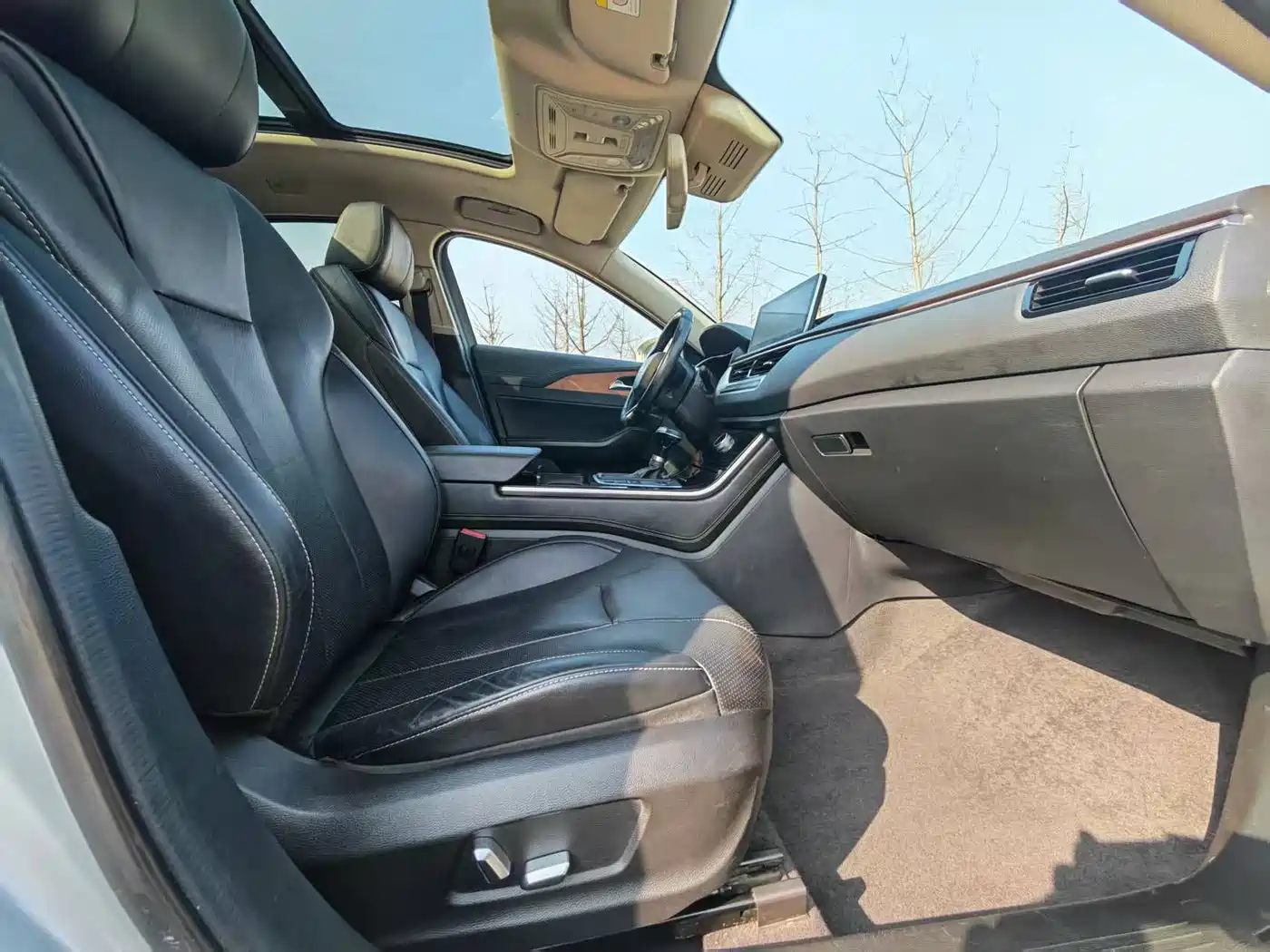 Hongqi H5 2018 30TD Smart Connected Royal Edition фото 30