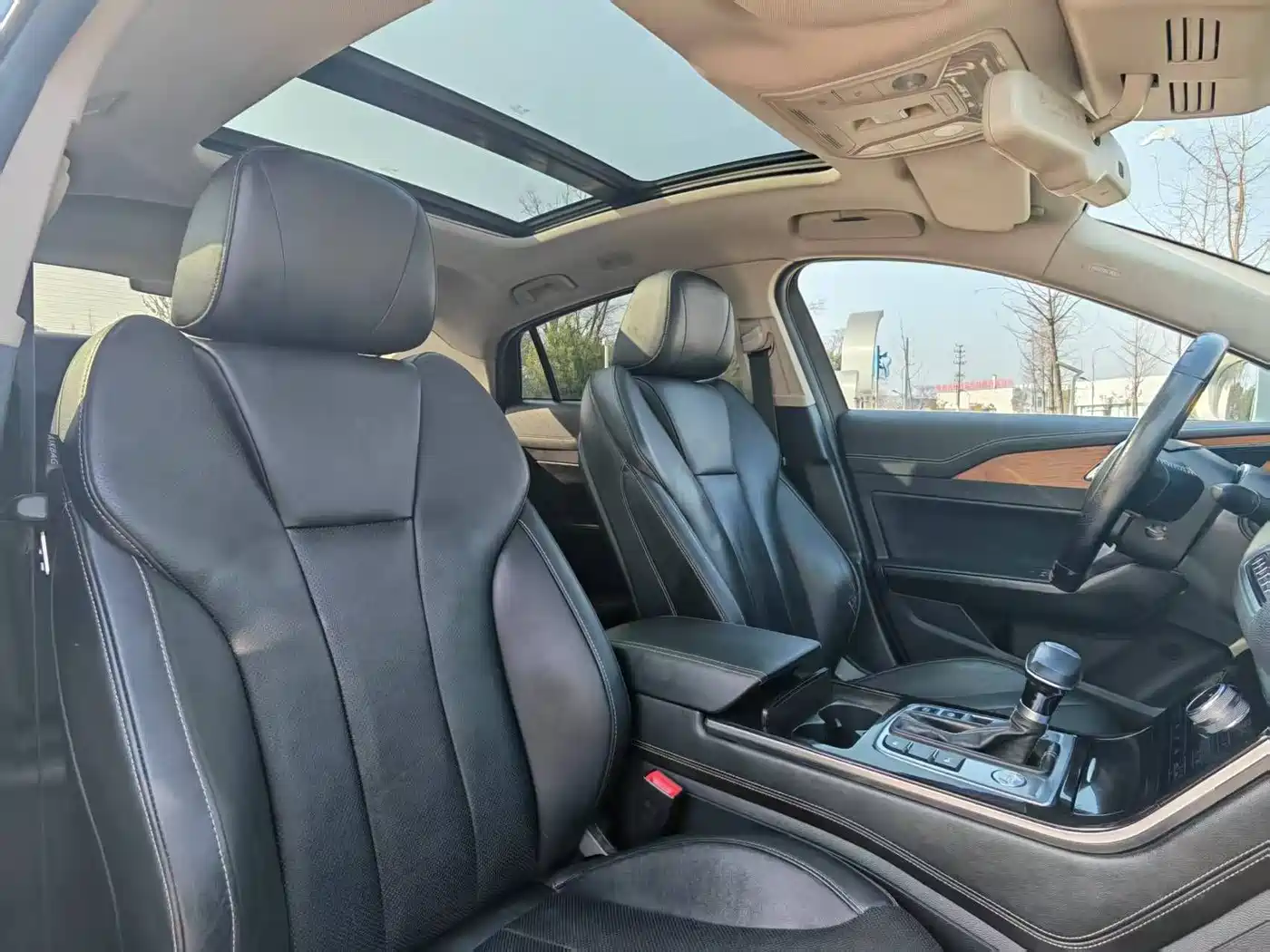 Hongqi H5 2018 30TD Smart Connected Royal Edition фото 34