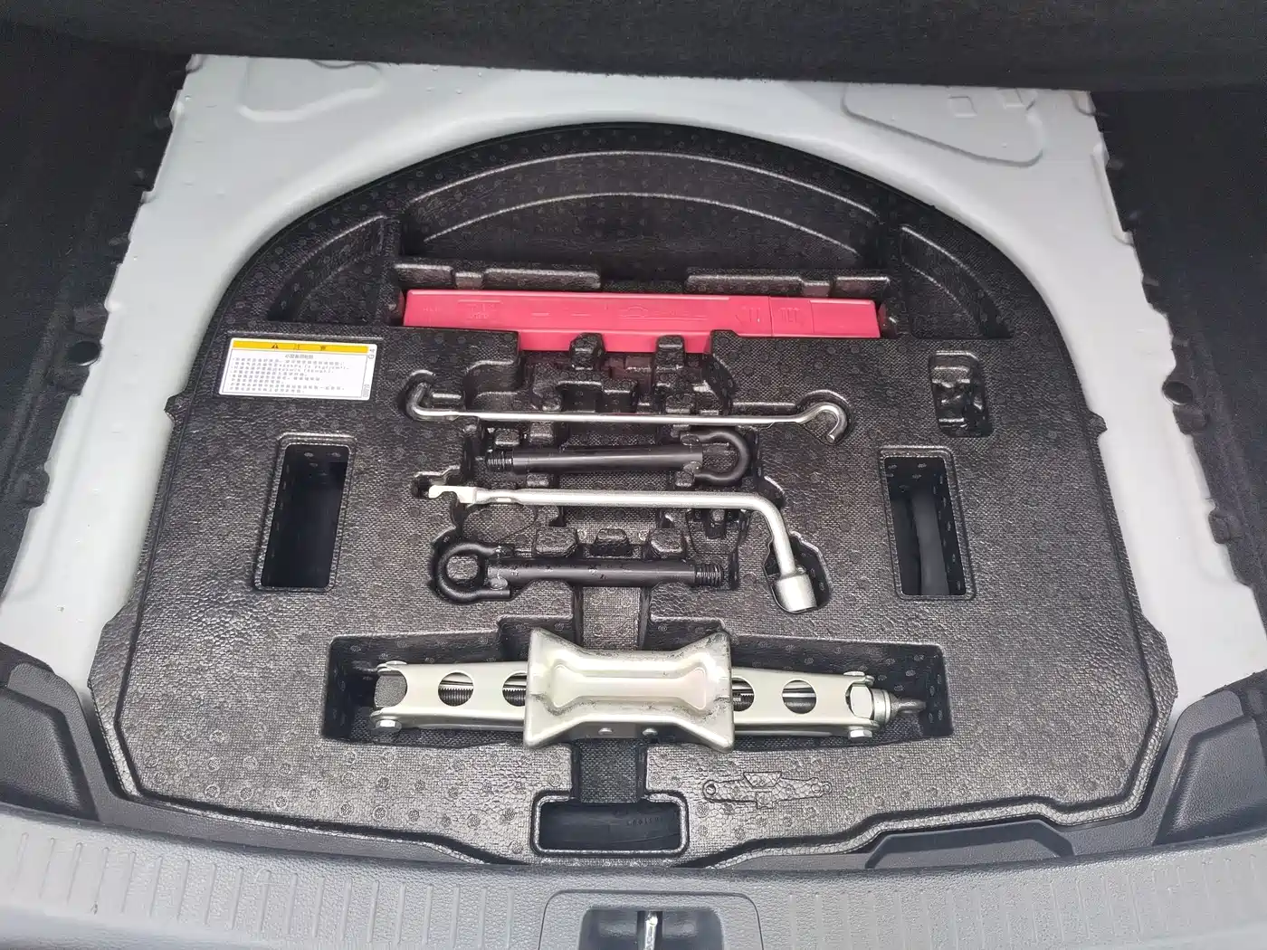 Toyota Corolla 2023 1.2T Pioneer Edition фото 13