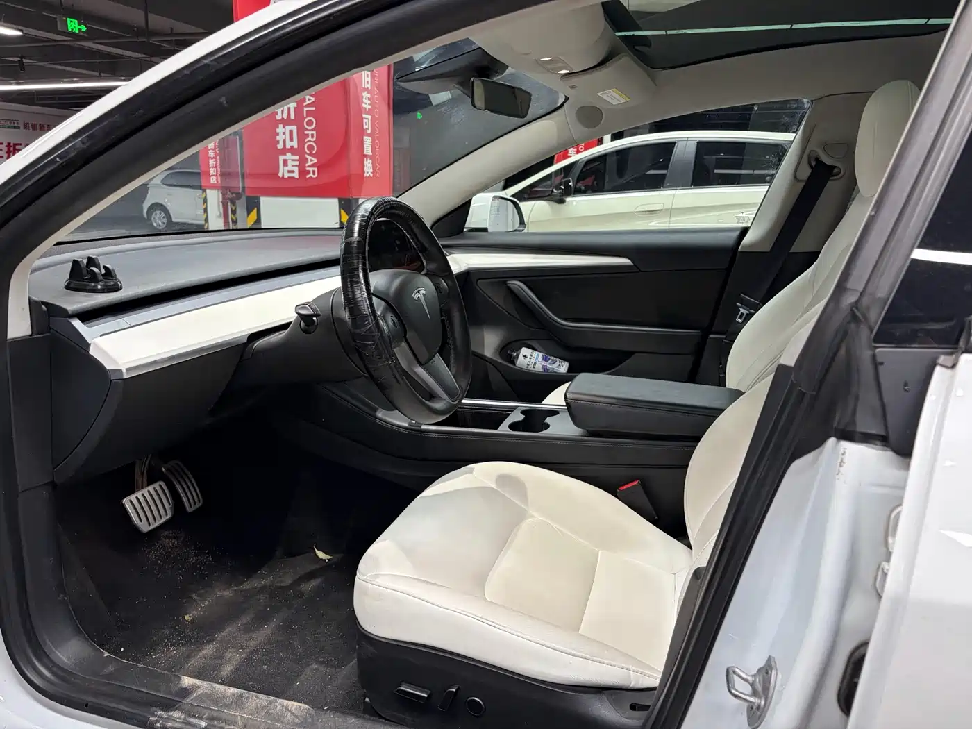 Фото 6 - Tesla Model 3