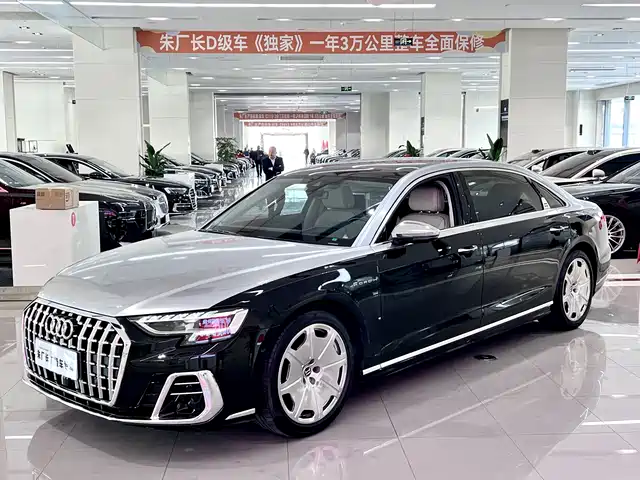 AUDI A8