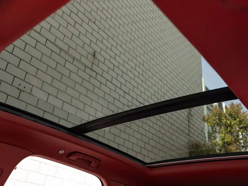 BENTLEY TIMYUE PLUG IN HYBRID