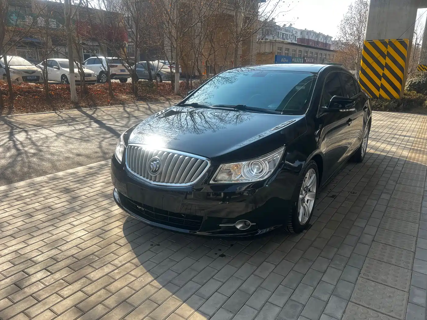 Buick LaCrosse 2011 2.4L SIDI Luxury Edition