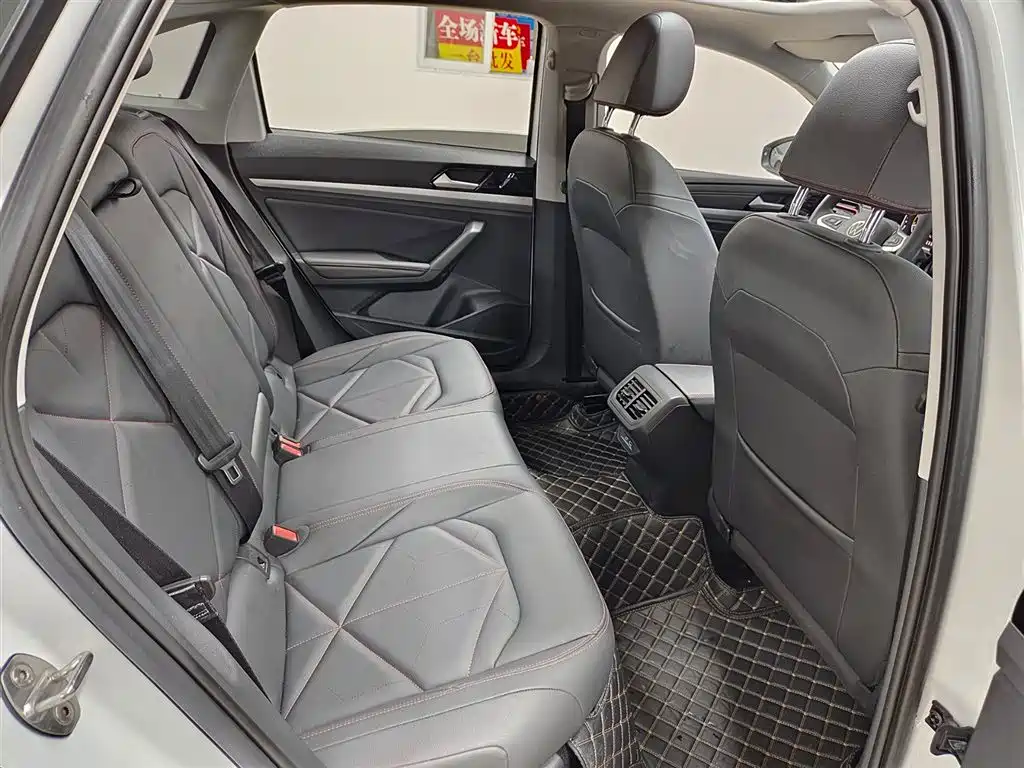 Volkswagen Lavida 2024 Model 300TSI DSG Starlight Leading Edition фото 11