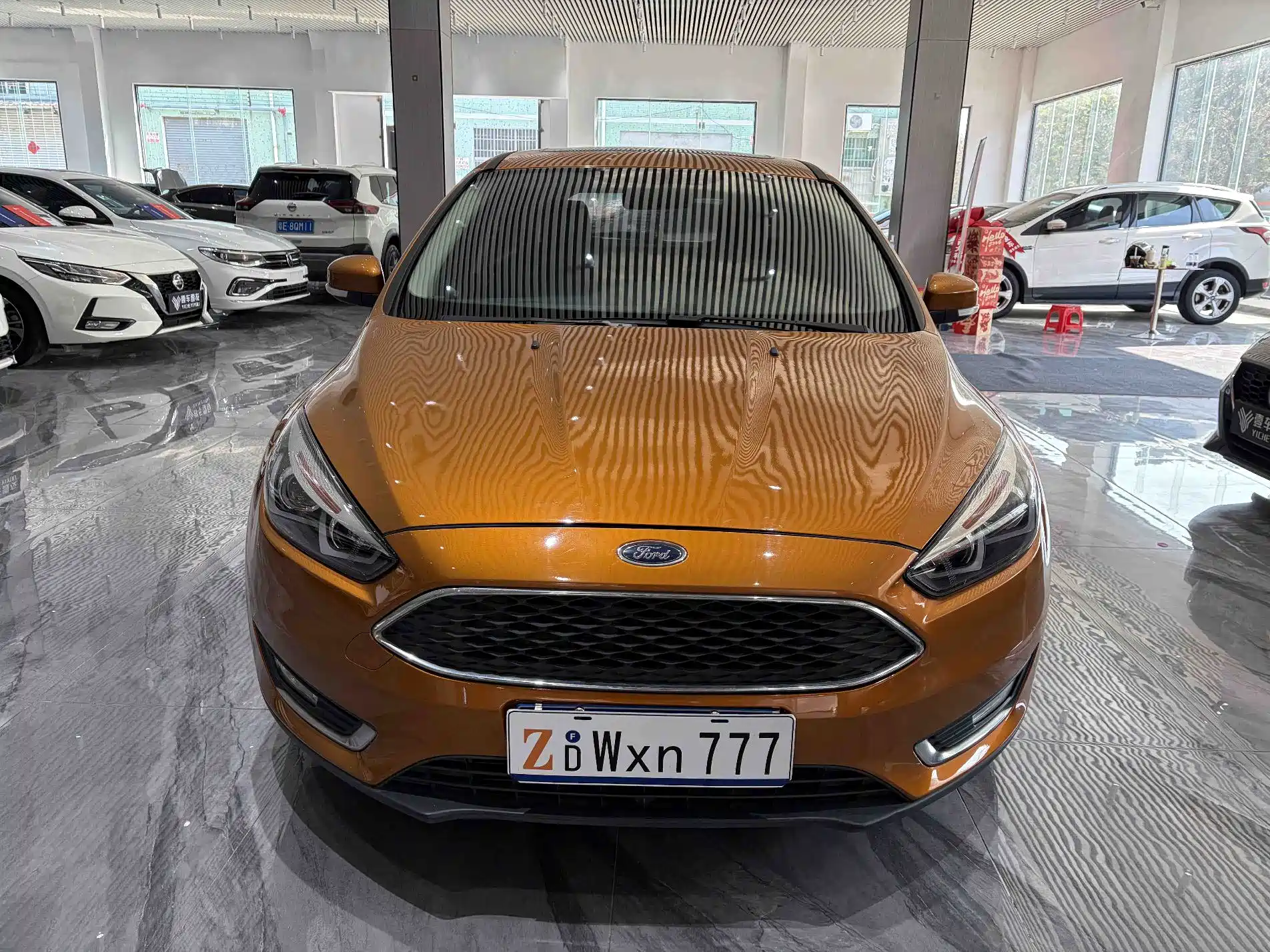 Фото 2 - Ford Focus