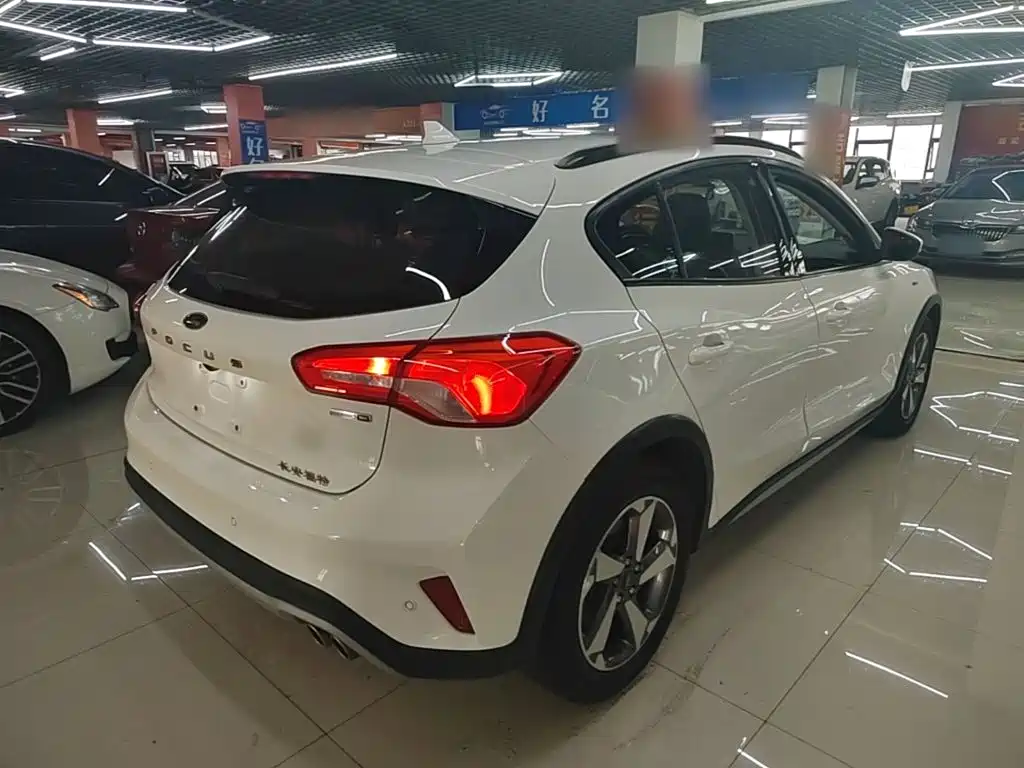 Ford Focus Active 2019 2020 EcoBoost 180 Auto Trendy Edition