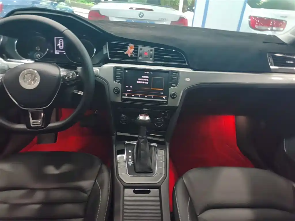 Volkswagen Lamando 2018 280TSI DSG Comfort Edition фото 13