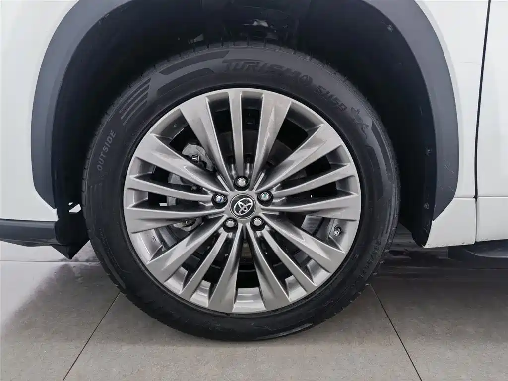 Toyota Highlander 2022 Model Dual Engine 2.5L 4WD Premium Edition 7-Seater фото 17
