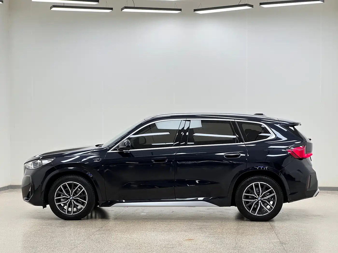 BMW iX1 2025 2025 eDrive25L M Sport Package