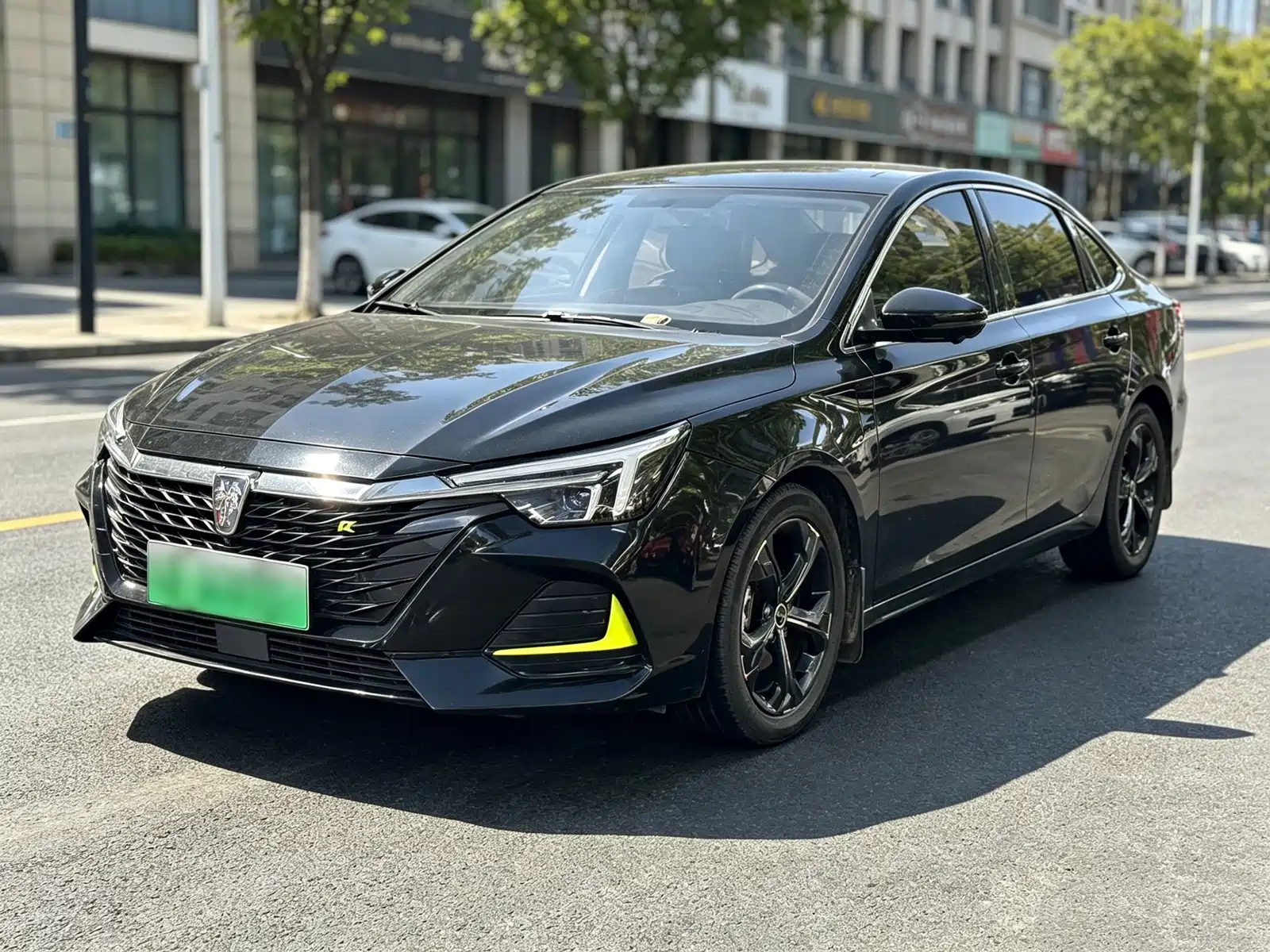 Фото 1 - Roewe i6 MAX EV