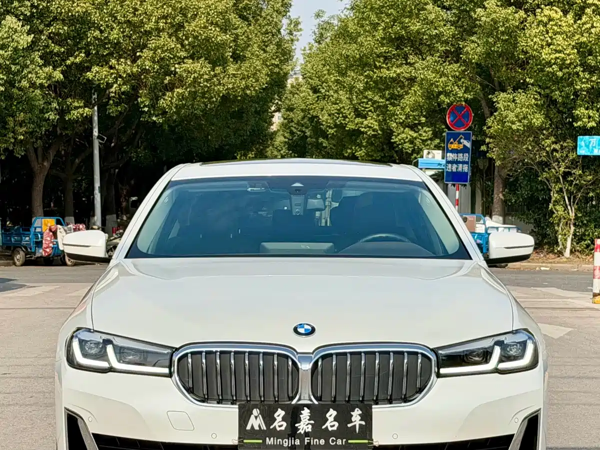 BMW 5-SERIES
