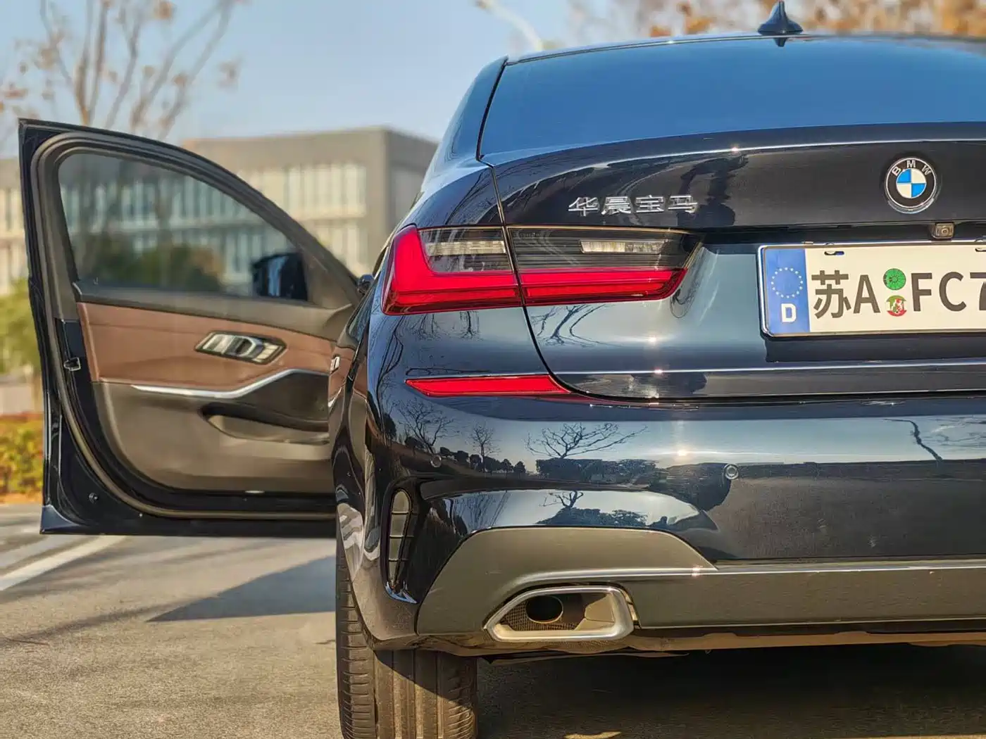 BMW 3-SERIES