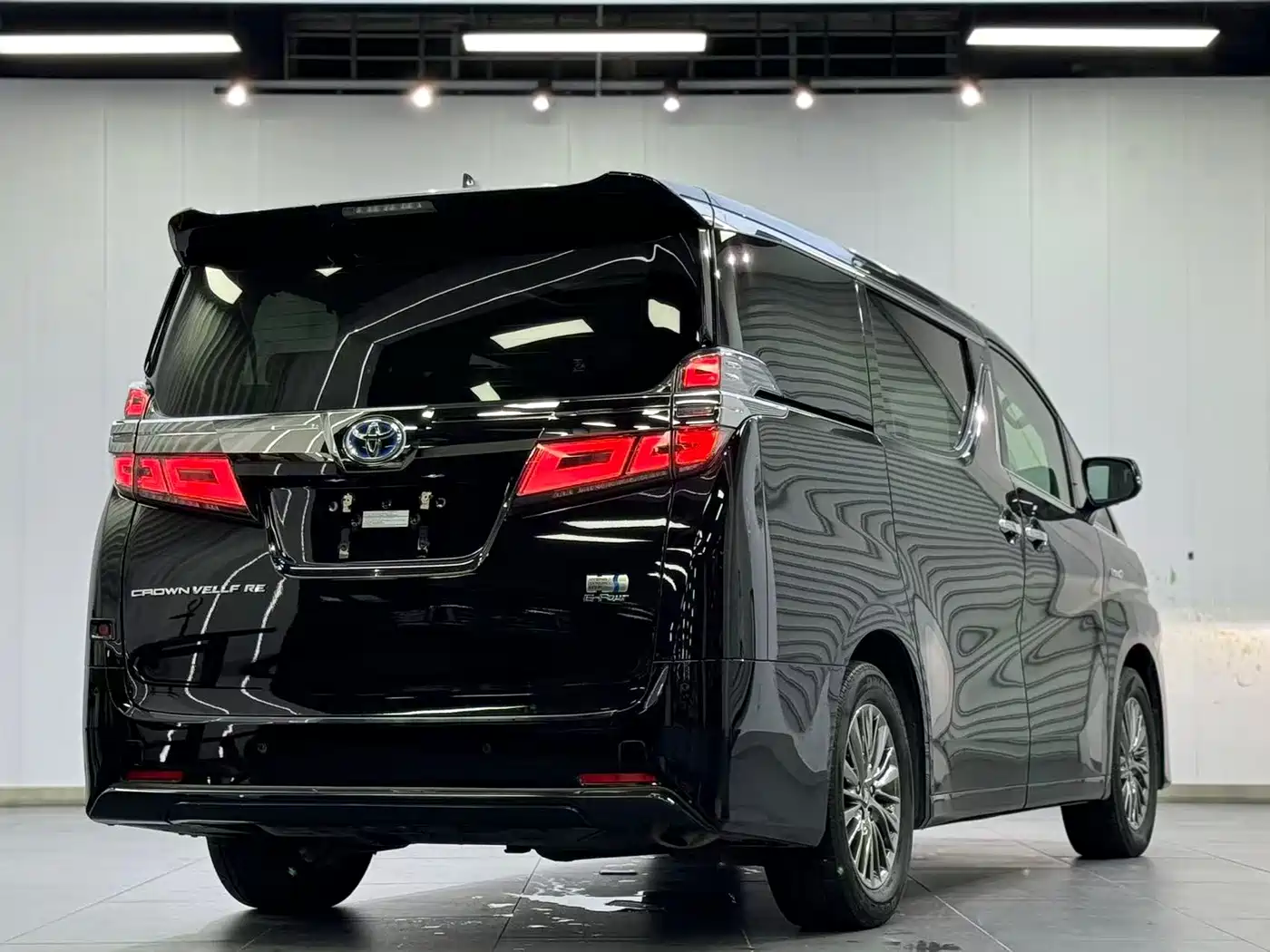 Toyota Vellfire 2024 2023 Crown Hybrid 2.5L HV Luxury