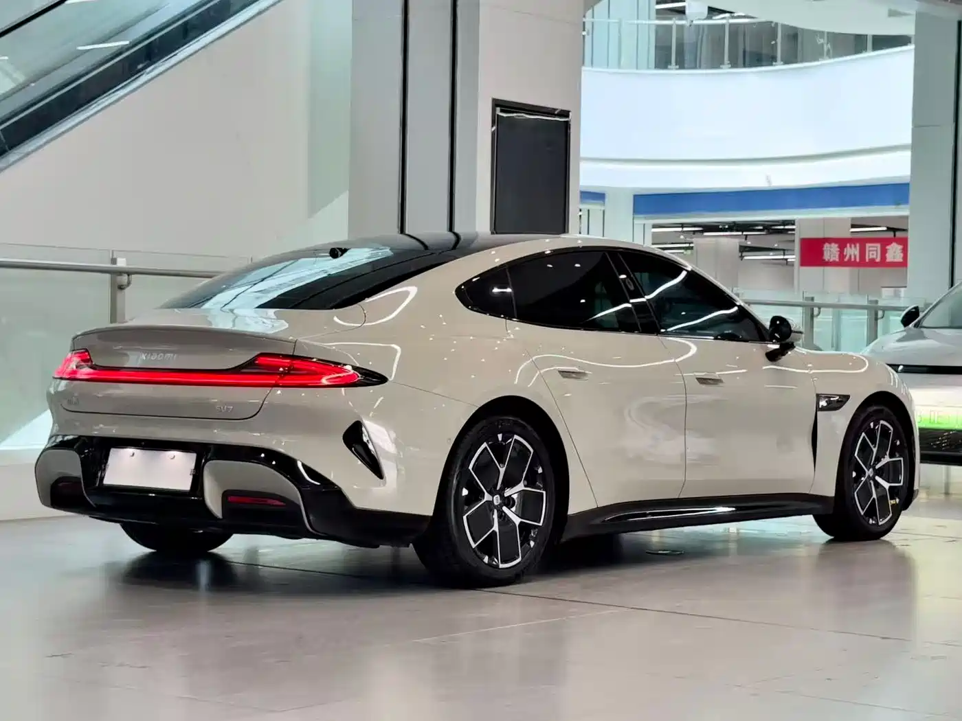 XIAOMI CAR XIAOMI SU7