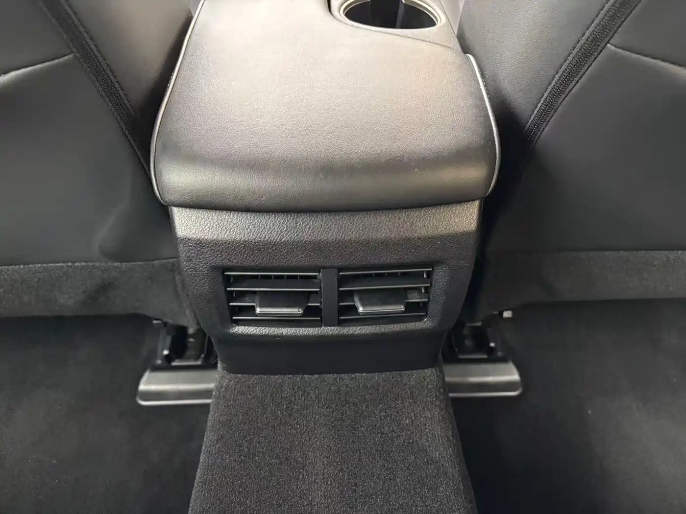 Lexus IS 2018 2017 300 Leading Edition