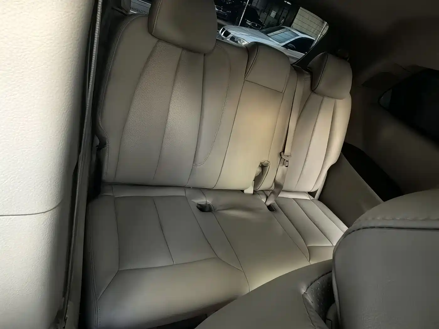 Buick GL8 2011 2.4L LT Luxury Business Executive фото 15