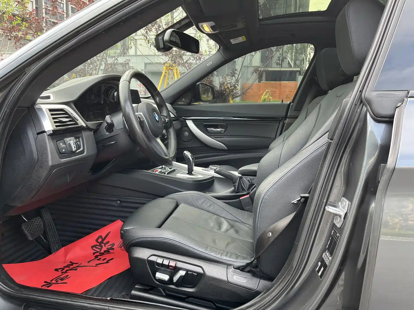 BMW 3 Series GT 2019 320i M Sport Black Night Edition фото 5