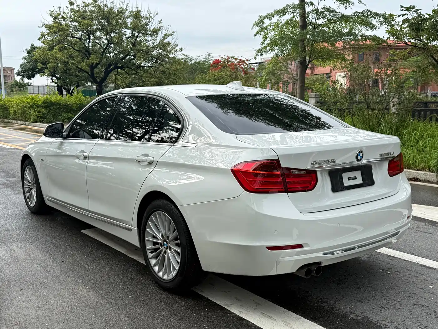 BMW 3 Series 2013 328Li Luxury Design Package фото 9