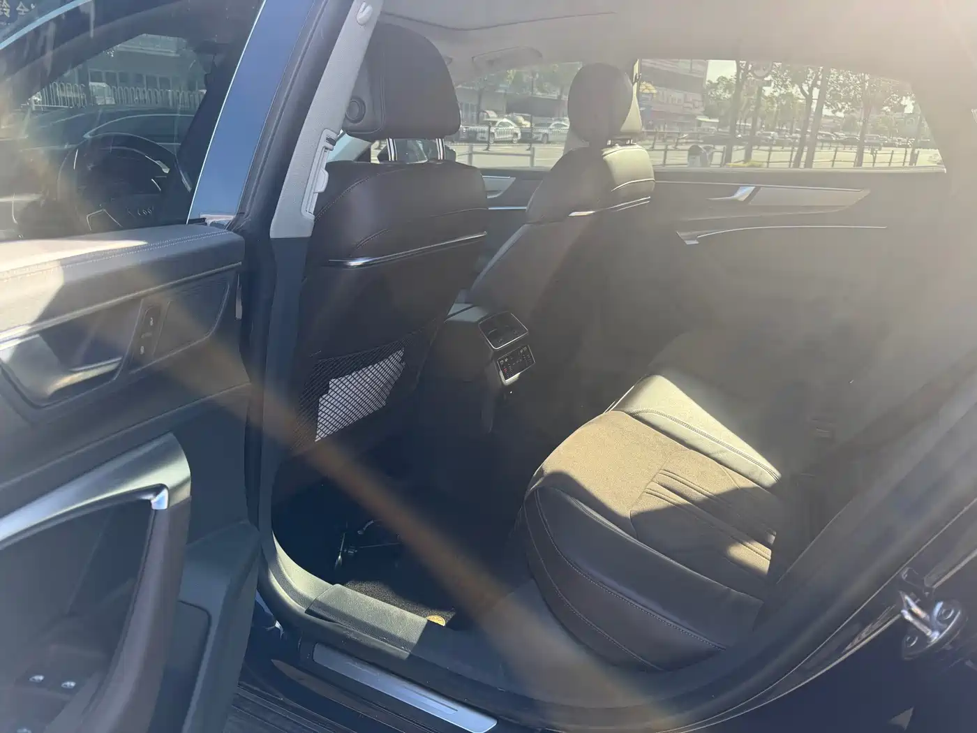 Фото 5 - Audi A7L