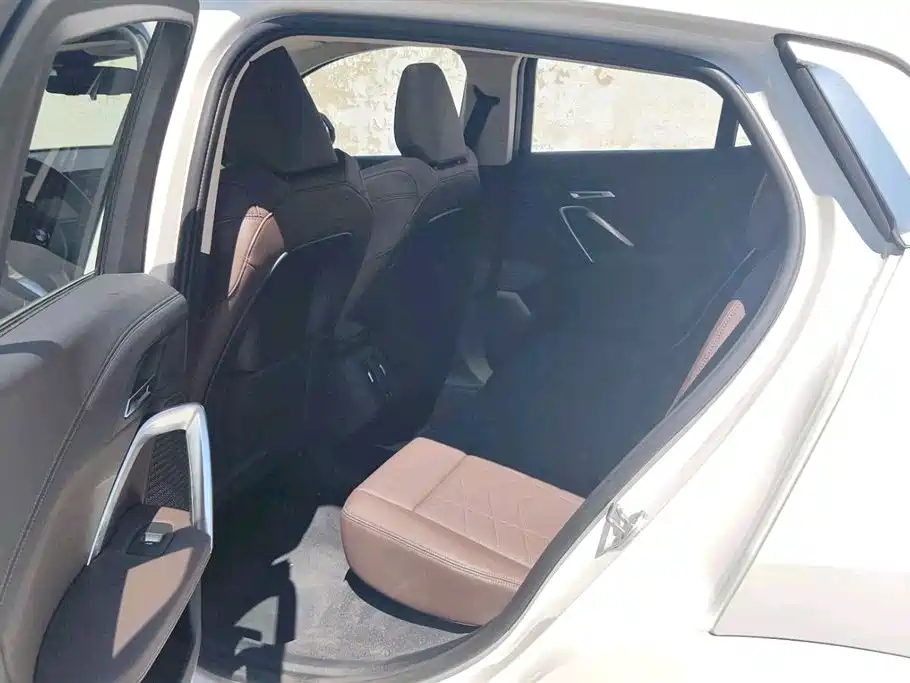 BMW X2 2025 2023 sDrive25i M Off-Road Package