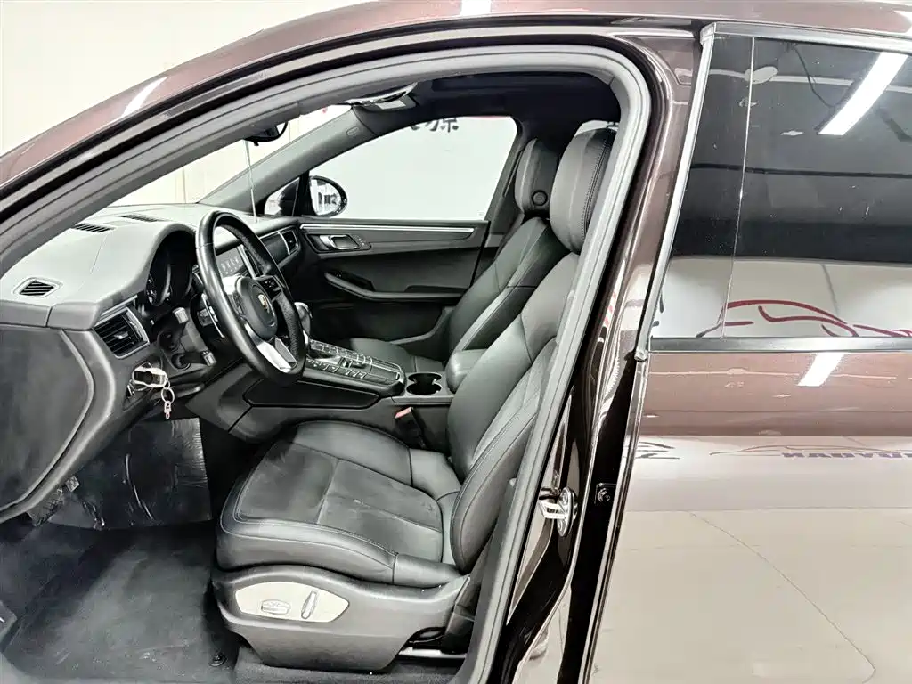 Porsche Macan 2017 Macan 2.0T фото 7