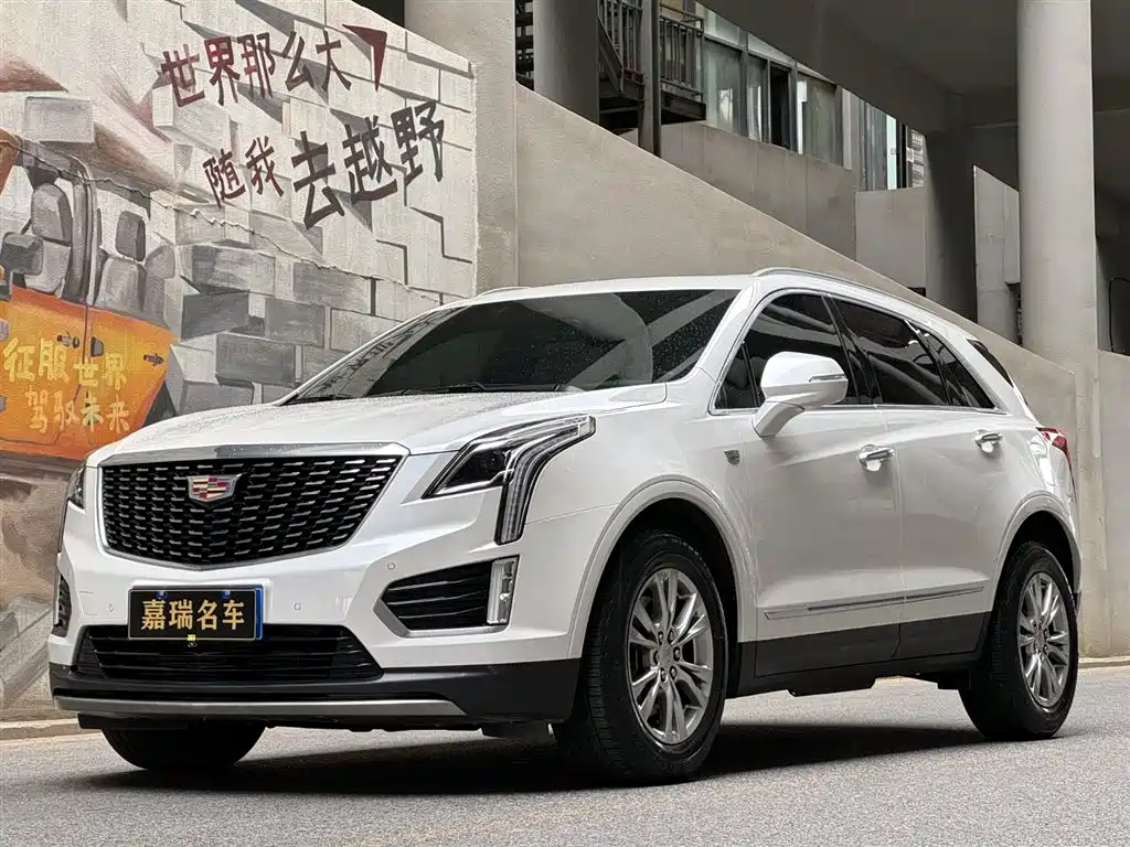 CADILLAC XT5