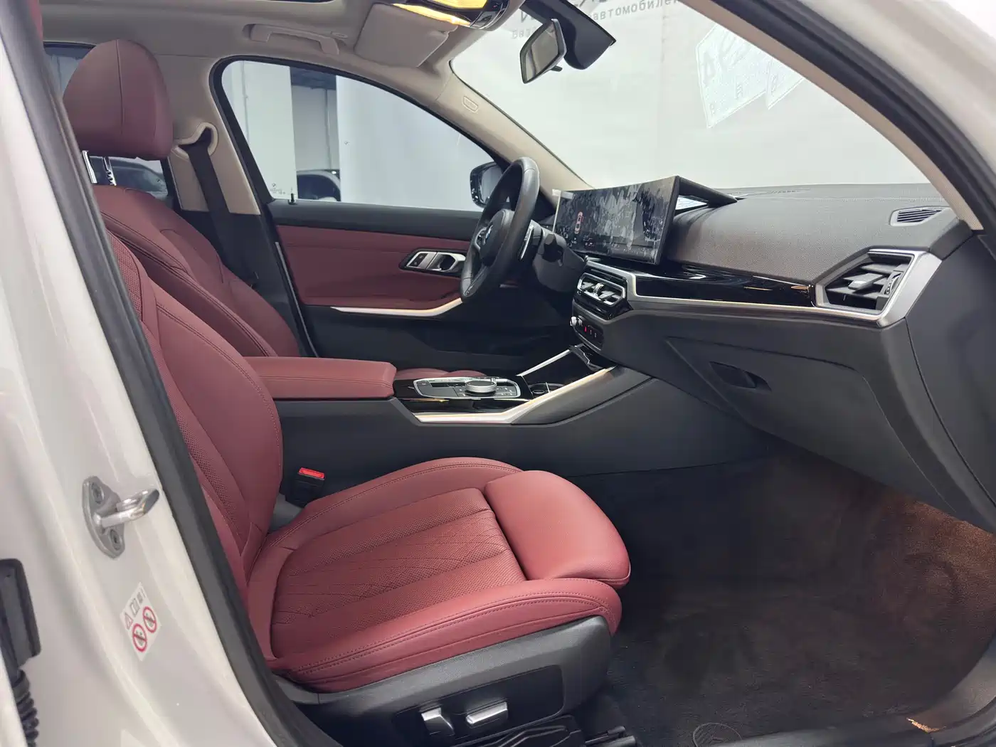 BMW 3 Series 2023 320Li M Sport Package фото 11