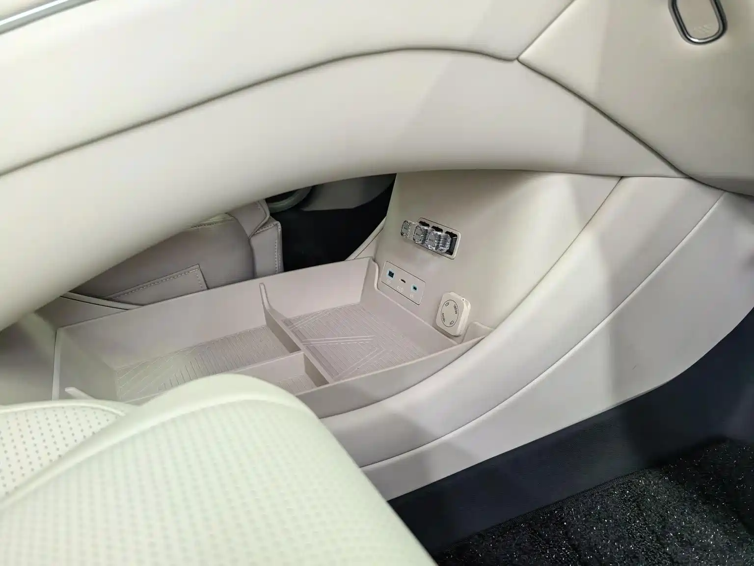 Photo 17 - BYD Seal 08