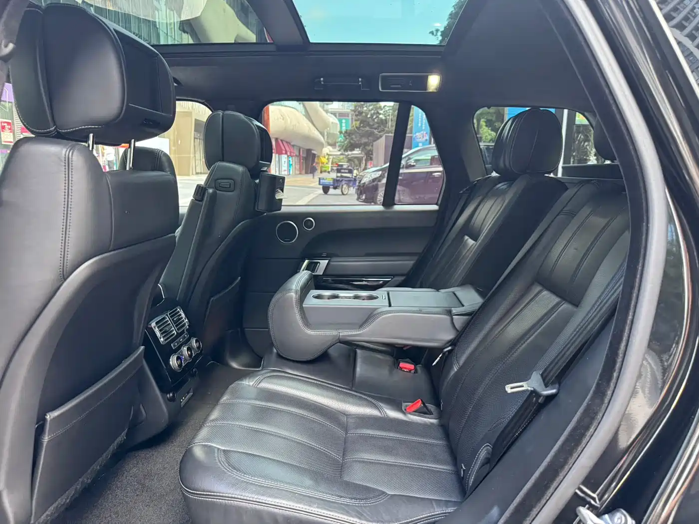 Land Rover Range Rover 2015 3.0 TDV6 Vogue фото 5